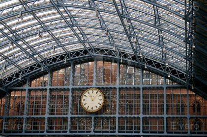 Londres - L'horloge de la gare de Saint Pancras